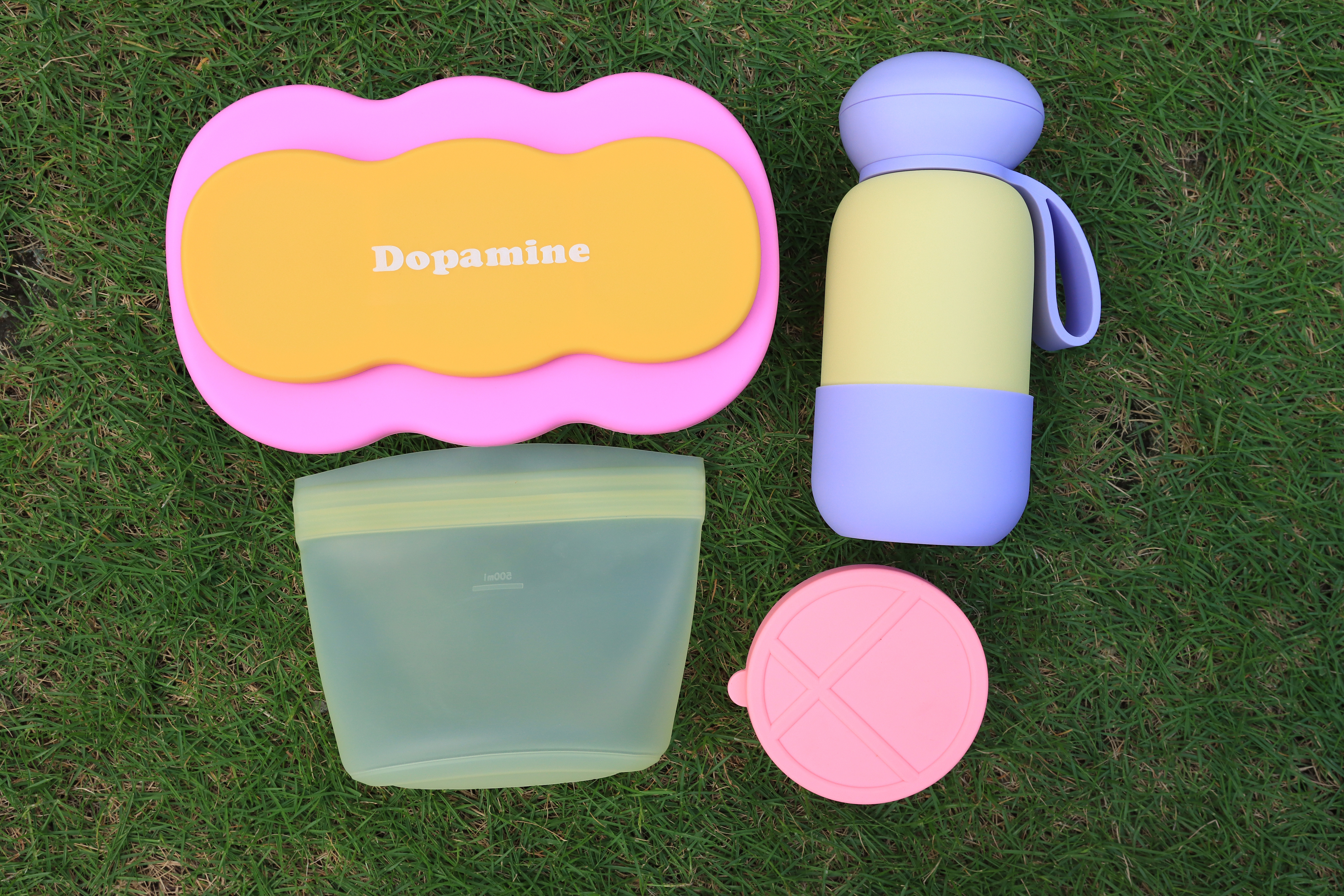 Macaron Silicone Lunch Gift Set – Divided Bento Box, 304 Stainless Steel Bottle, Silicone Food Bag & Storage Container Eco-Friendly Holiday Tableware