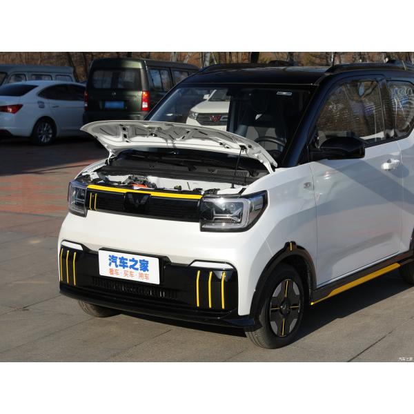 Budget-Friendly Mini Electric Cars Wuling Hongguang Mini EV LED Headlight 200km 300km