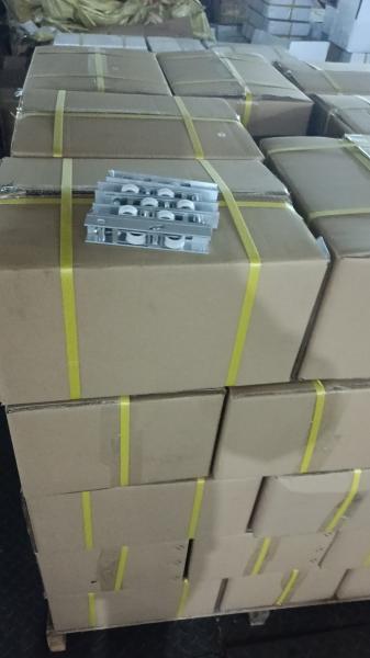 Aluminum Sliding Door Roller Set 256pcs Carton Low Noise 2-Year Warranty