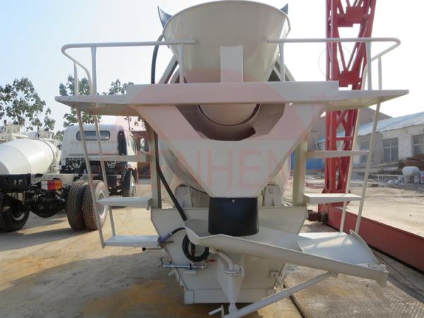 Large Howo 8 * 4 10m3 Cement Pump Truck , Mobile 3 Yard Concrete Truck