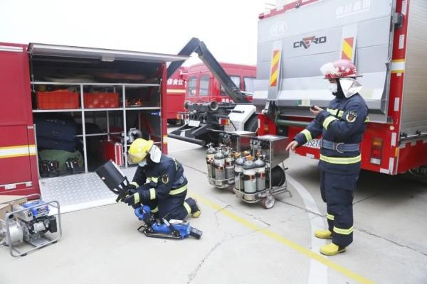 constansa Fire Fighting robot china factory Safety Water Rescue Remote Control Water Rescue Robot for Fire Fighting