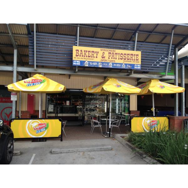 Custom Printed Cafe Wind Barriers , Restaurant Outdoor Barriers Easy Installation