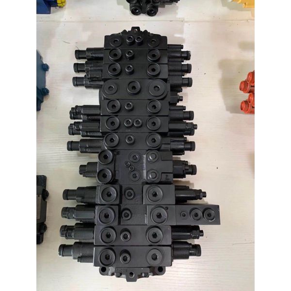 Fuel Injection Pump 398-1498 for Komatsu PC200-7 PC210-7 PC220-7 Excavator 6D102 Diesel Engine Supplier