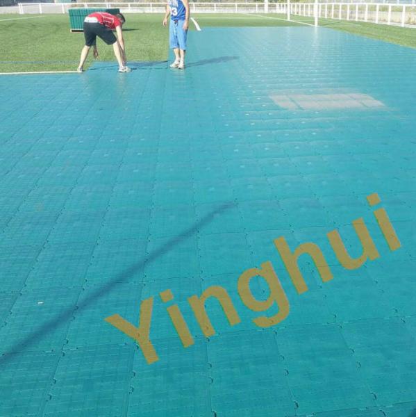 Interlocking Plastic Floor Tiles Temporary Outdoor Flooring Over Grass for Events