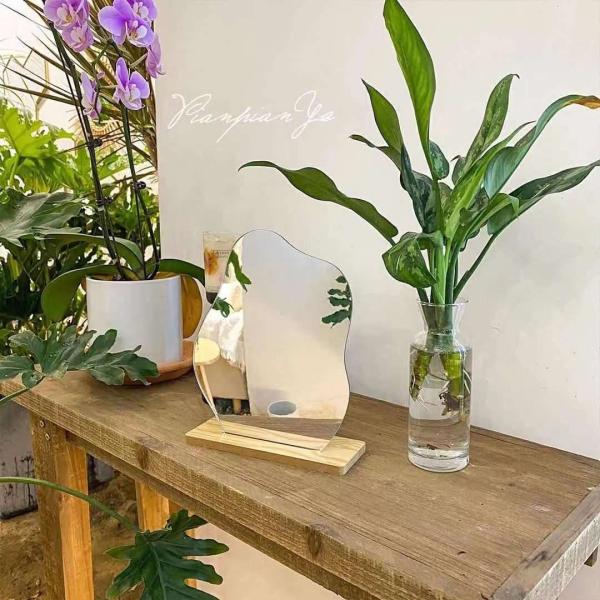 Curvy Portable Lighted Makeup Mirror Wood Stand For Vanity