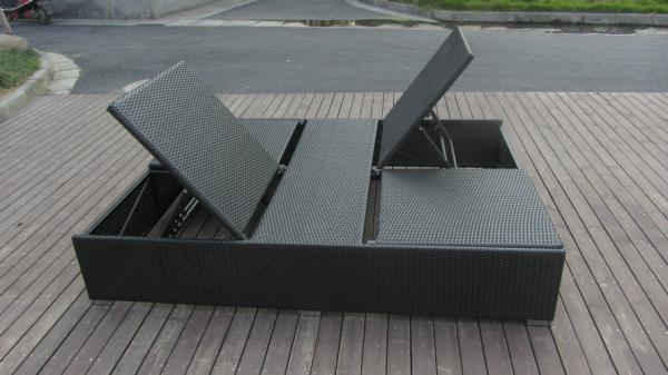 Hand-Woven Rattan Sun Lounger , Outdoor Garden Lounge Chair