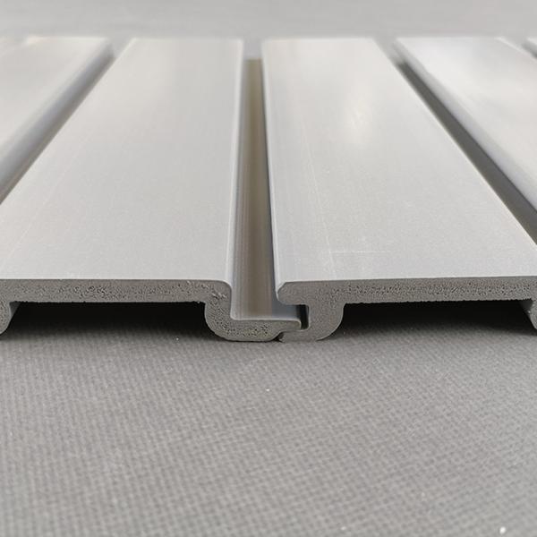 O Pvc padrão Slatwall dos E.U. almofada 12inch a largura Grey White For Interior Fire avaliado