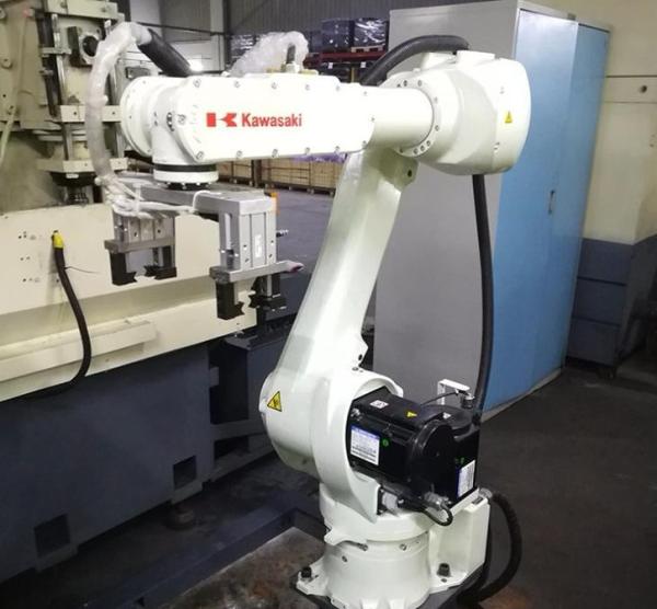 Used CX165L Industrial Robot With E02 Controller For Kawasaki Welding Solution