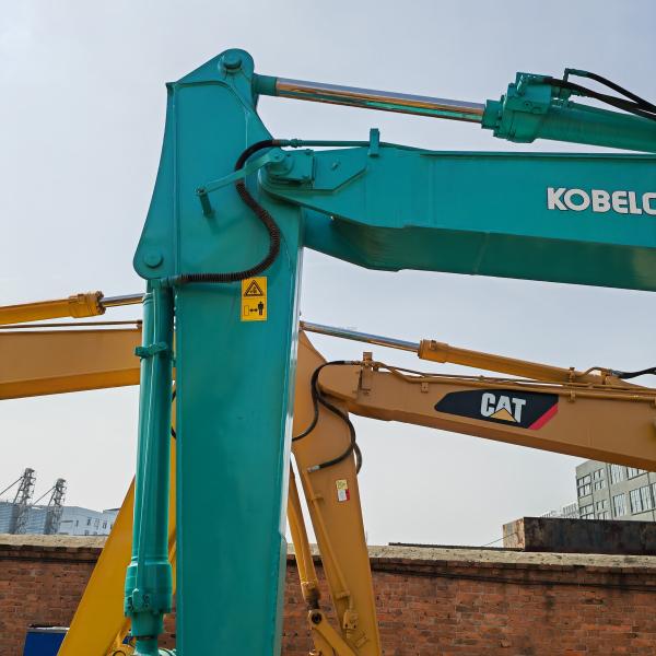 13 Ton Used Kobelco Excavator Kobelco 135 Second Hand Excavator 0.7m3