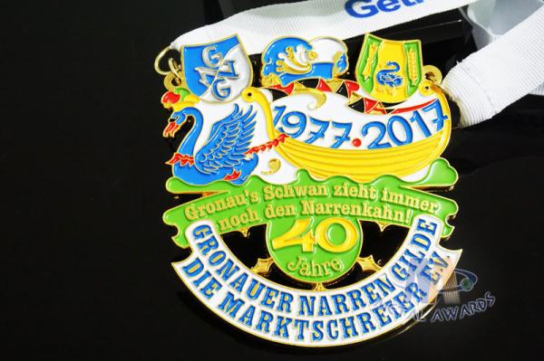 Metal Orden Sports Enamel Award Medallions Custom Design With Cut Out Effect