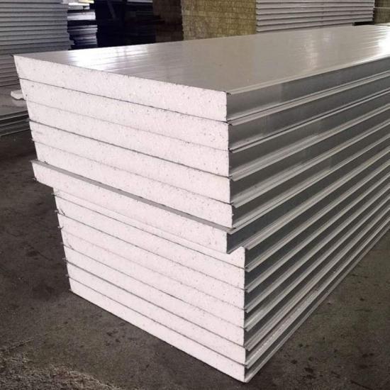 Painel Sandwich de Metal Leve EPS 38 - 40kg/m3 Densidade do Núcleo 0,3 - 0,6mm Aço