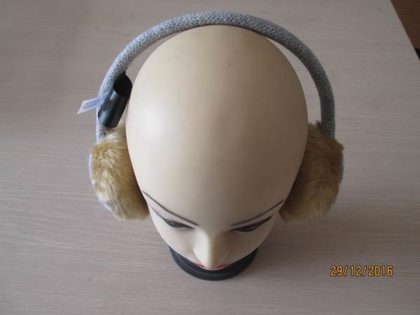Gilrs/ladies acrylic ear muff--fake fur on ears--jacquard design