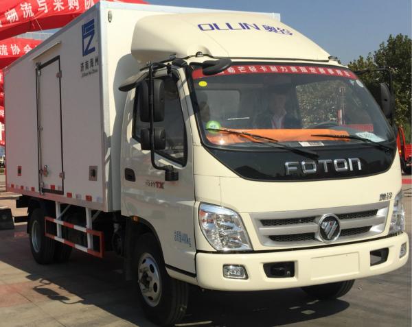 FOTON small refrigerated box trucks 4X2 fiberglass panel for fresh food transport