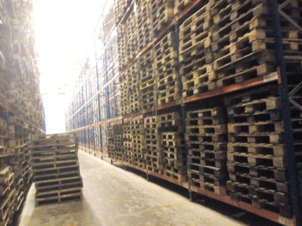 Spray Paint Heavy Duty Pallet Rack Steel For Loose / Accessory Products