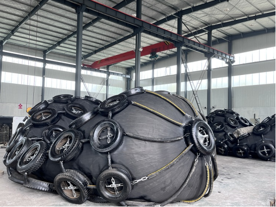 Морское судно Yokohama Type Net Type Pneumatic Rubber Fender Стандарт ISO 17357