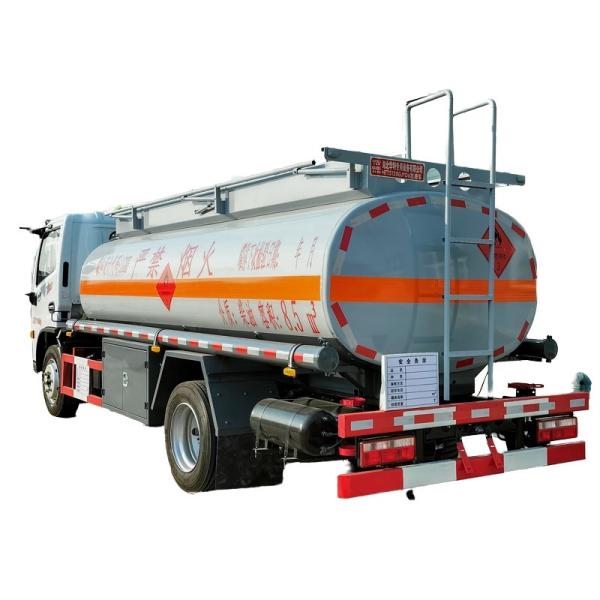 4X2 Drive Wheel Fuel Oil Tanker Truck For Nigeria Dongfeng Chassis 6000L Capacity