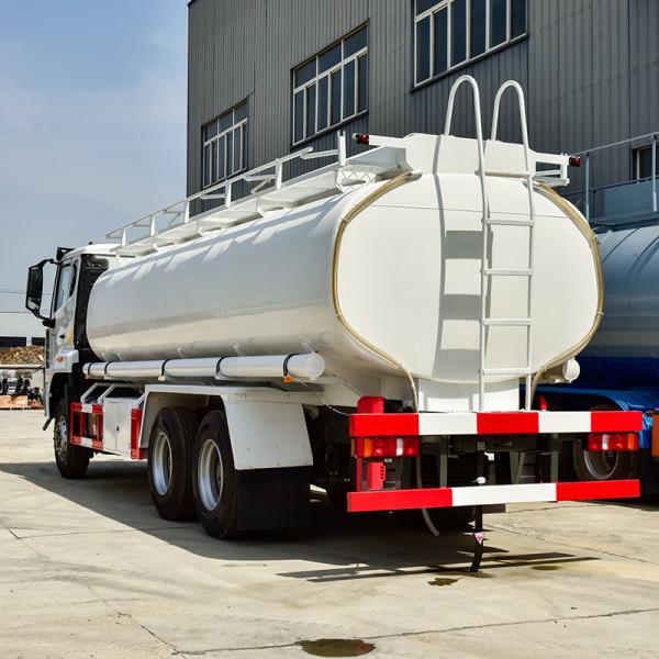 16000 Liters Capacity 6x4 8x4 Fuel Tank Oil Tanker Truck For Heavy Load Manual Transmission