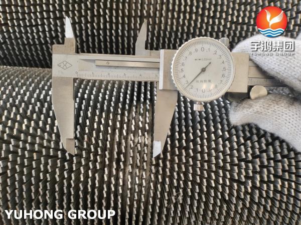 ASTM A312 TP304H 熱交換器用シワ状のフィンチューブ