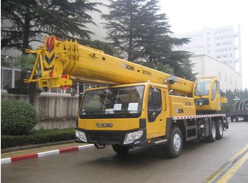 High Efficiency Yellow 50T Truck Mounted Crane For Construction Projet
