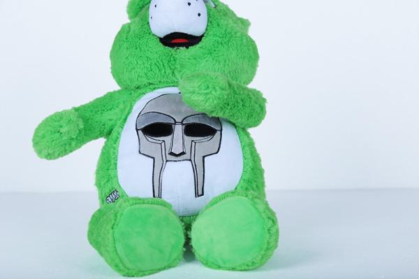 Green Bear Cute Plush Dolls Surface Washable Soft Feeling Polyester Material