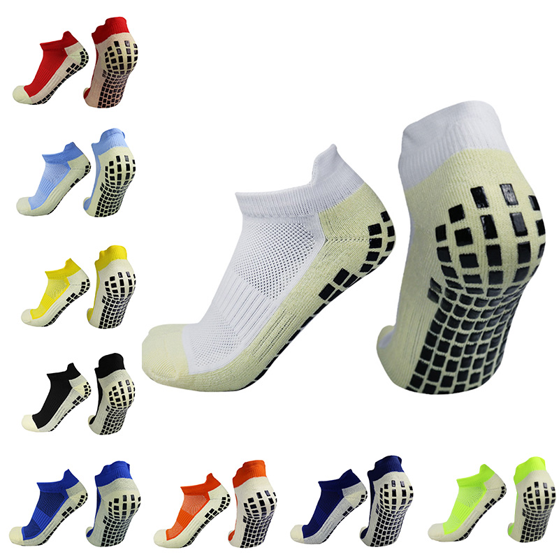 Medium Thickness Anti Slip Rugby Socks With Round Silicone Suction Cup Grip