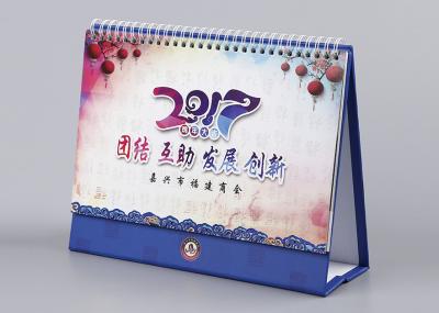 Calendário de mesa matte do escritório da base do cartão do revestimento com o emperramento espiral de metal branco
