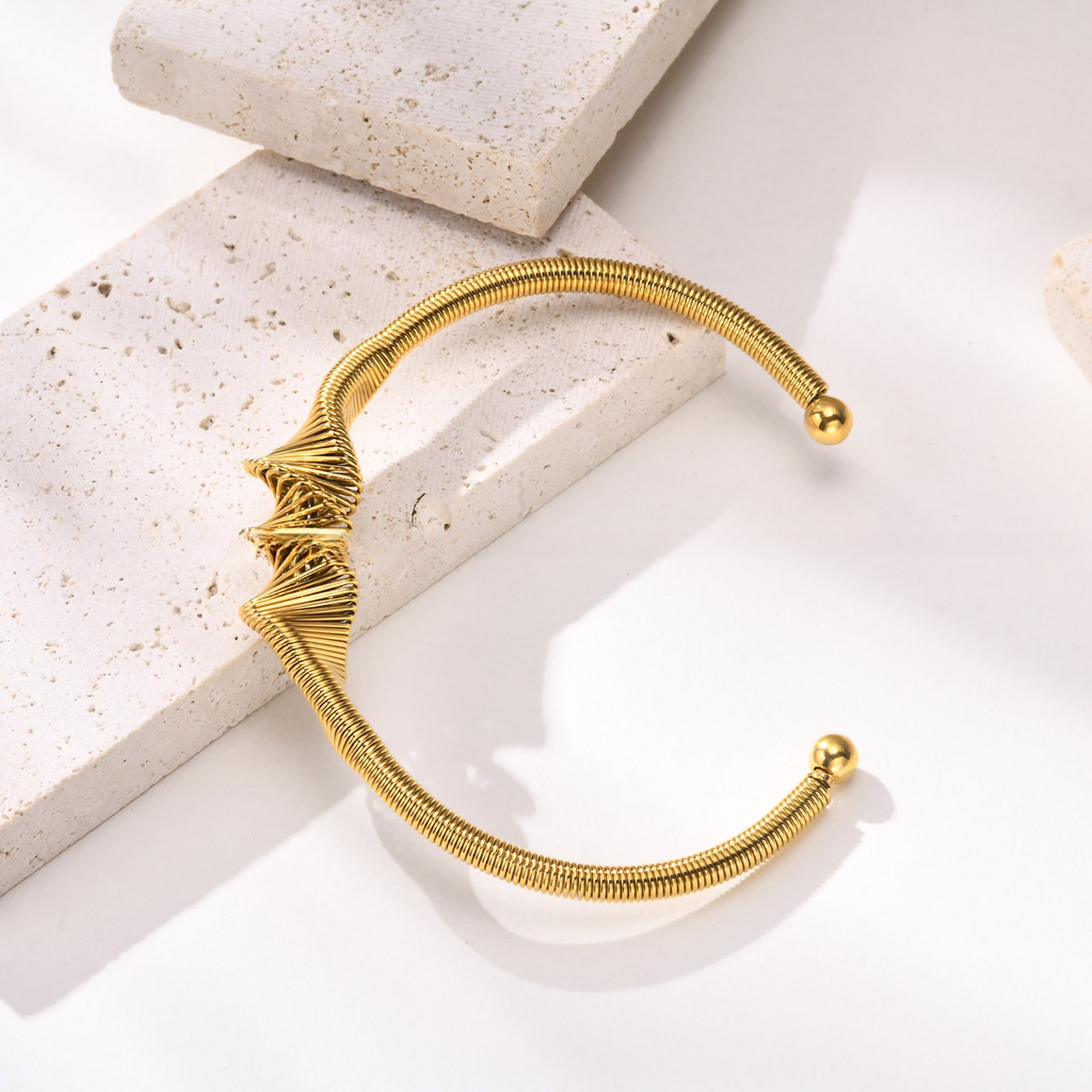 Brassière en acier inoxydable doré 18K Bracelets en spirale réglable pour femmes