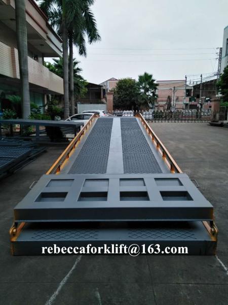 Europe Style Container Yard Ramp 10 Ton Steel Panel Non Slip Foldable