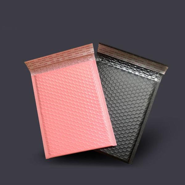 Black Waterproof Bubble Wrap Poly Mailers Recyclable Shock Resistant