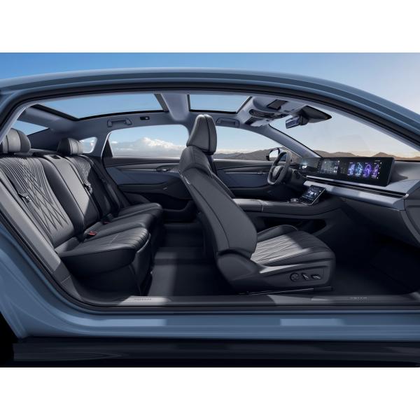 Voyah Chasing PHEV Sedan Chinese Electric Sedan 1.5T Engine Cruising Range 1227KM