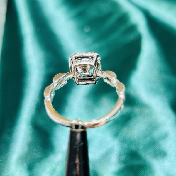 Lab Grown Diamond Rings Pink Cushion Loose Diamond 10 Mohs Custom-Made Fancy Diamond Ring