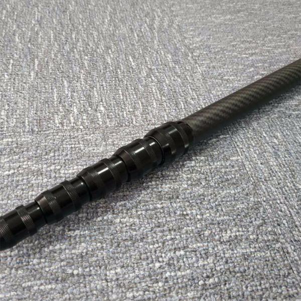 A fibra do carbono da sarja que encurta os tubos veste - resistente
