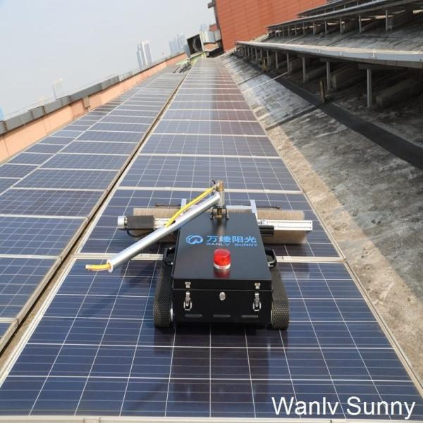 Serviço online 24 horas com controlo remoto inteligente Limpador de painéis solares para lavadoras