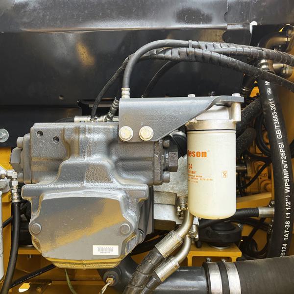 Middle Size Used Komatsu PC210-8 Excavator 1m3 Bucket Capacity SAA6D107E-1 Engine 110KW