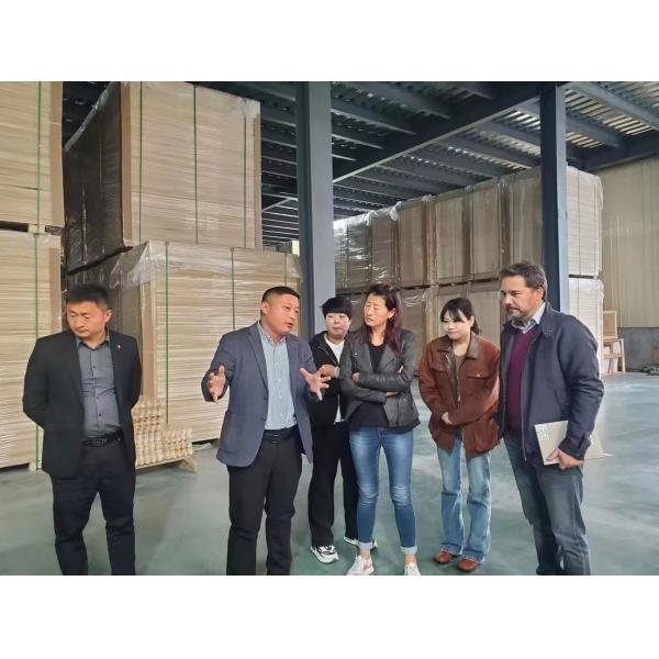 Массивная древесина Мебель Шкаф Кабинет Дверь Ядра Кровать Доска с содержанием влаги 8%-12%