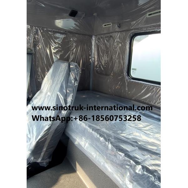 SINOTRUK HOWO Water Tank Truck 6x4 LHD 15-20CBM Spraying Range Wide