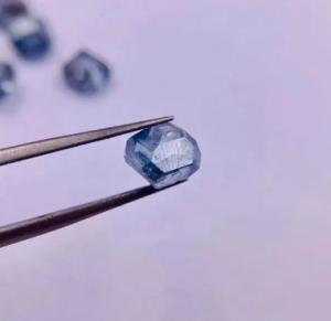 豪華なブーレ 切断されていないダイヤモンド 石 VVS HPHT 青い石 宝石
