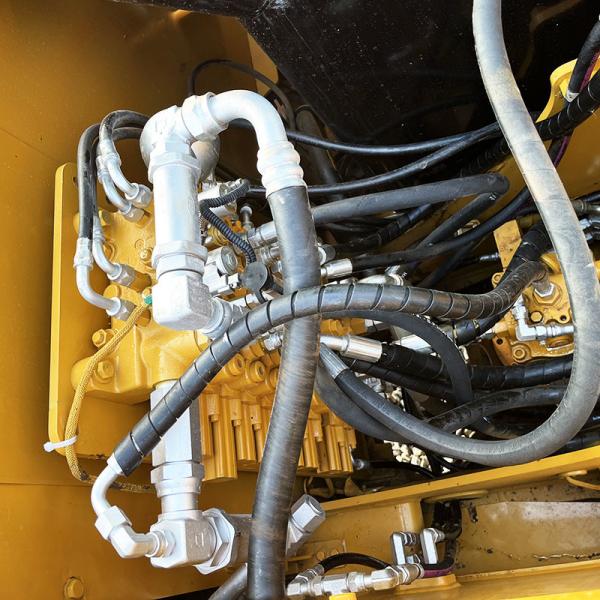 Used Caterpillar 307E2 crawler Excavator 135L Fuel Tank Capacity 42kw Rated power