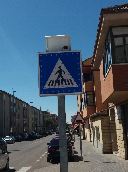 5mm LED Waterproof Solar Signs Aluminum Visor Solar Pedestrian