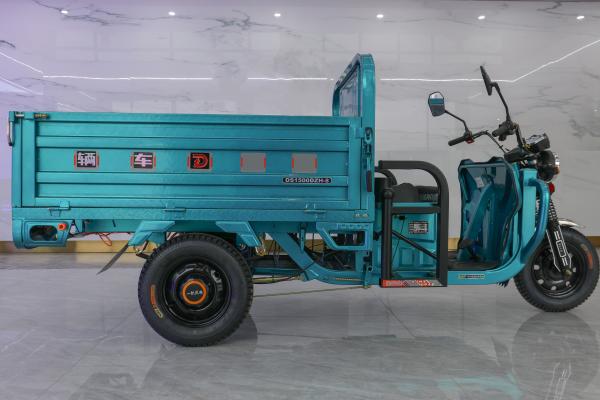 Cargo Transport Semi Enclosed Electric Tricycle For Long Distance Transportation