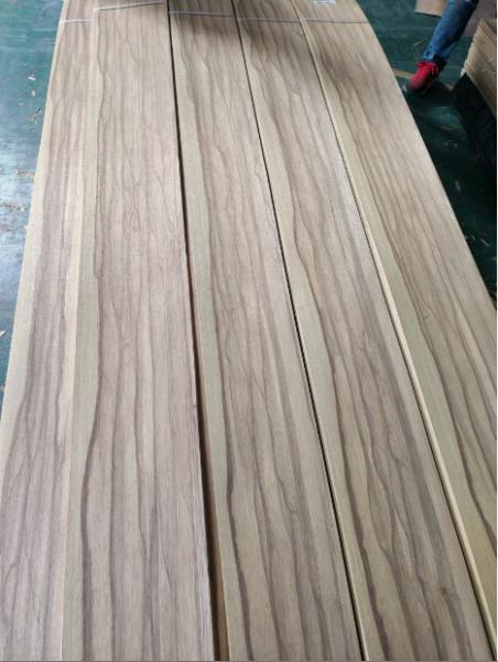 Full 0.5mm Well-Sliced Black and White Limba Natural Wood Veneer for Panel Door and Furniture Industry