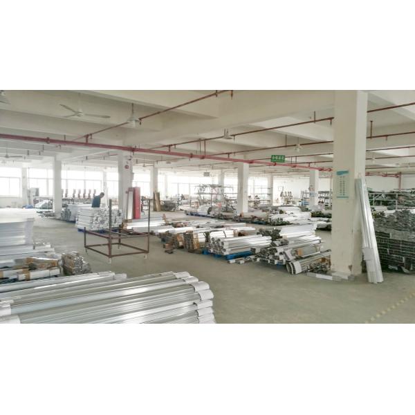 Aluminum Alloy Shower Columns Panels / Wall Mounted Shower Head Panel Size 150*22CM