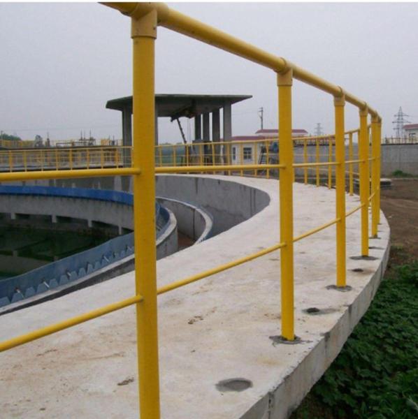 UV Resistant Fiberglass Pipe Fence 6 Foot Lightweight Easy To Install