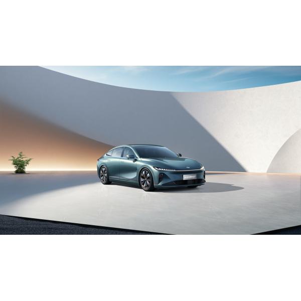 Chang'an A07 Sedan EV e Reev Duas combinações de duração da bateria 515 km (EV) e 1200 km (1.5T motor Reev)