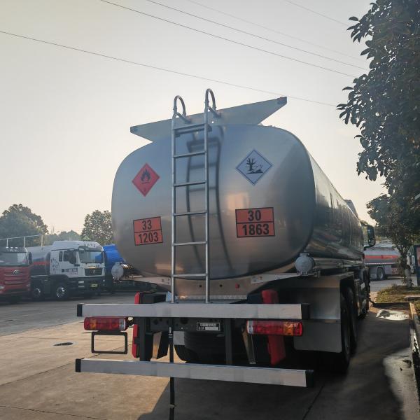 Sinotruk HOWO Fuel Tanker Truck 12 Wheel 20000L Aluminum Alloy Fuel Transport Truck