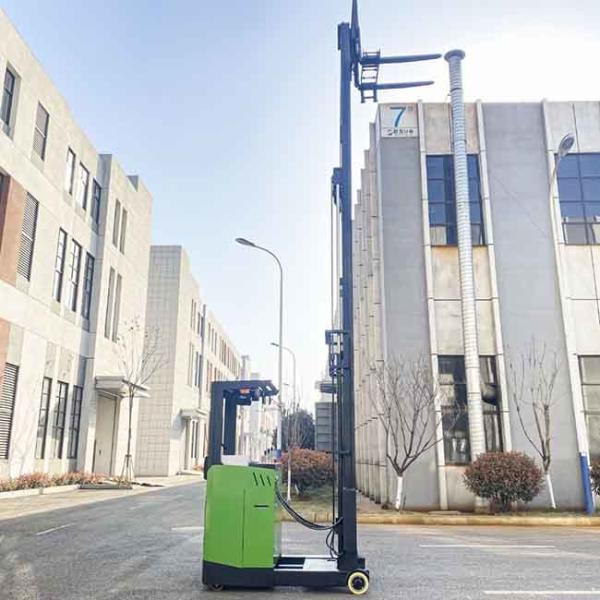 CQDE15 48V 1.5T Electric Reach Truck 1500kg Seat Type Triplex 3m-12m Mast