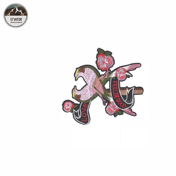 Pink Loving Bird Iron On Patches Elegant Cartoon Animal Design Customized Logo