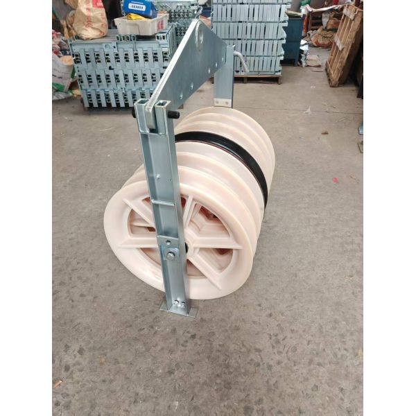 508–916mm Large Diameter 20–150kN Rated Load 7 Sheaves MC Nylon Stringing Blocks for Transmission Line Cable Pulling