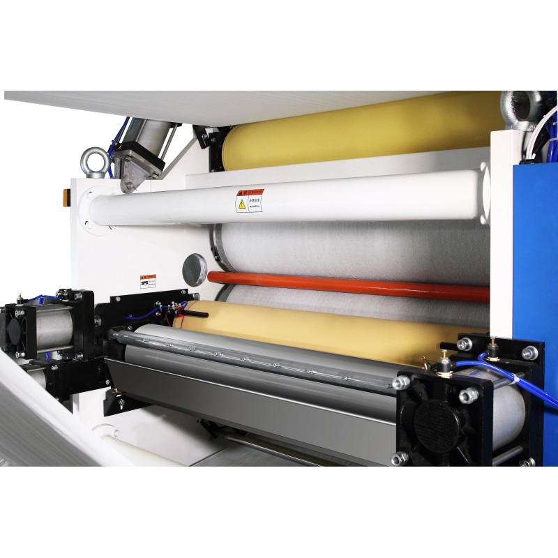 Independent Motor Controlling System Toilet Paper Rewinding Machine Offering Touch Screen Parameter Setting and Optional Glue Lamination for Workflow