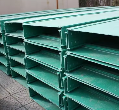 Profiles FRP GRP en fibres de verre plastique, câbles, tuyaux en acier, canaux en FRP